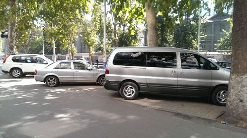 違章停車(chē)被拖壞，就該自認(rèn)倒霉？告訴車(chē)主如何獲得賠償