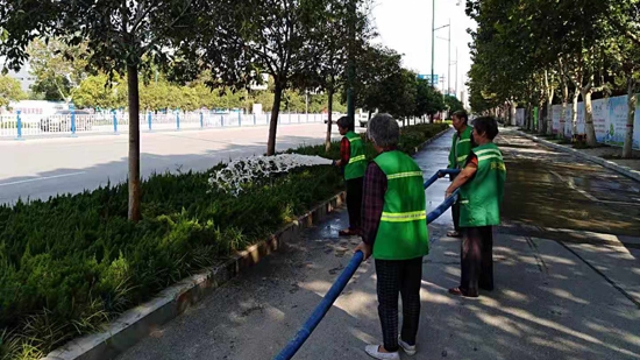扮靚城市，為國(guó)慶增光添彩